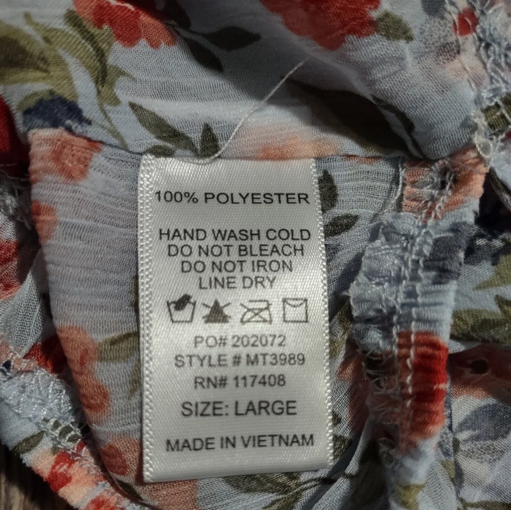 Floral Crisscross Crop Top Size Small - Picture 8 of 8